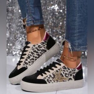 Trendy Suze 9.5-10 (40) Leopard Animal Print Sneakers with Gold Accents